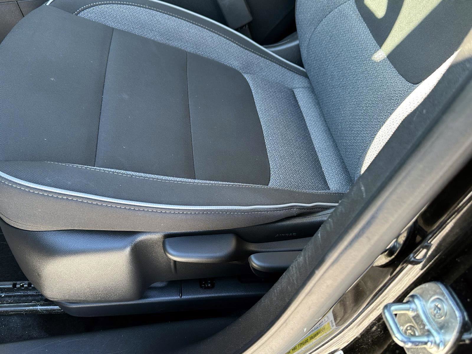 Certified 2024 Chevrolet TrailBlazer LT w/ LT Cold Weather Package image 17