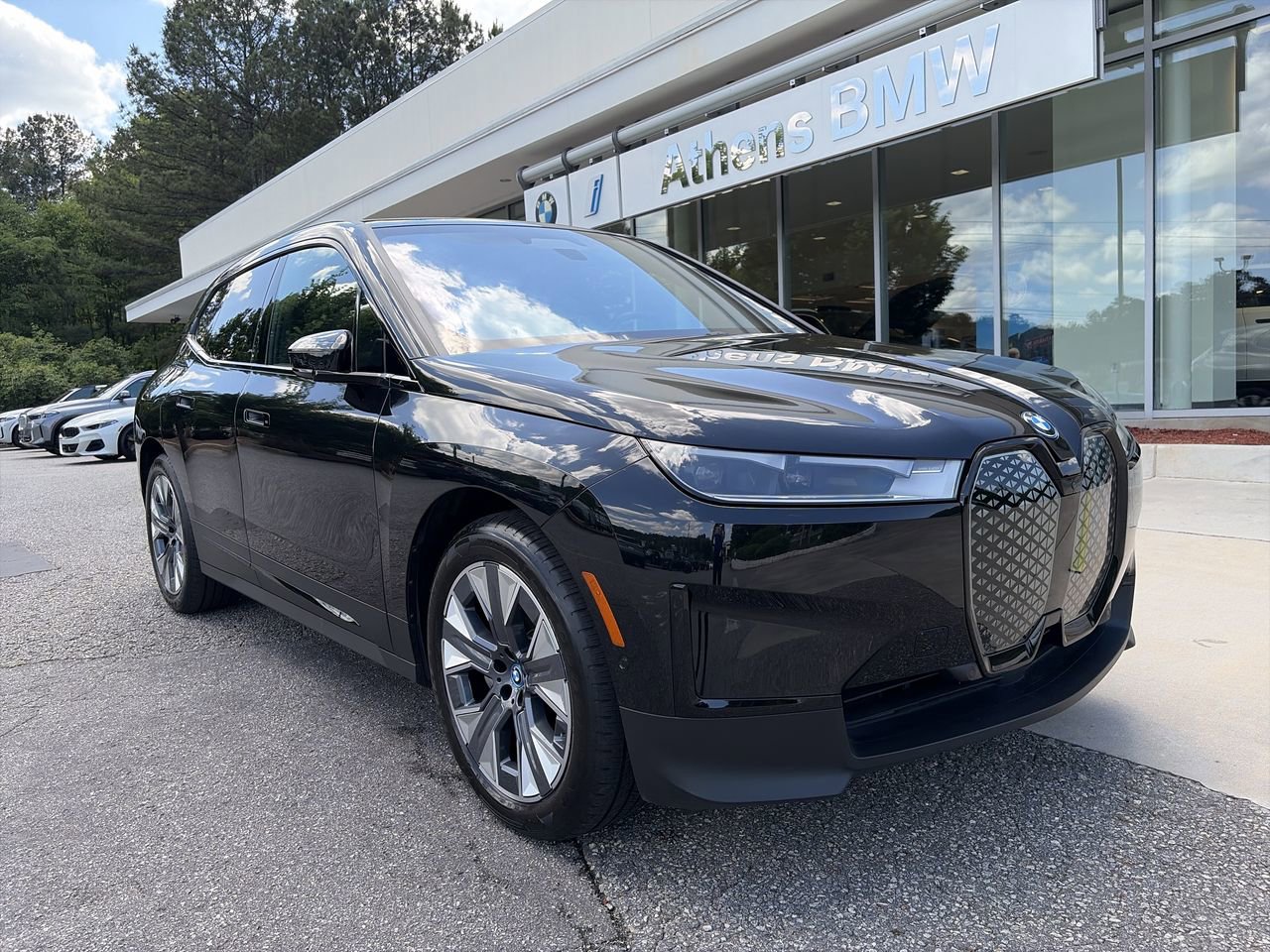 Certified 2024 BMW iX xDrive50 w/ Premium Package AWD/4WD image 1