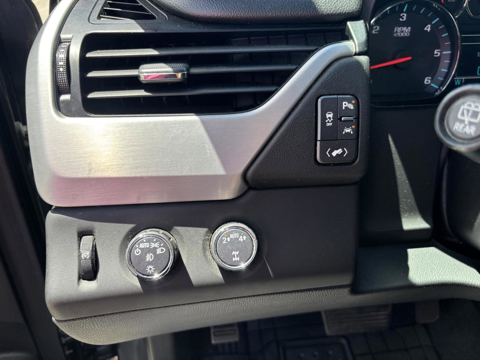 Used 2019 GMC Yukon XL SLT image 22