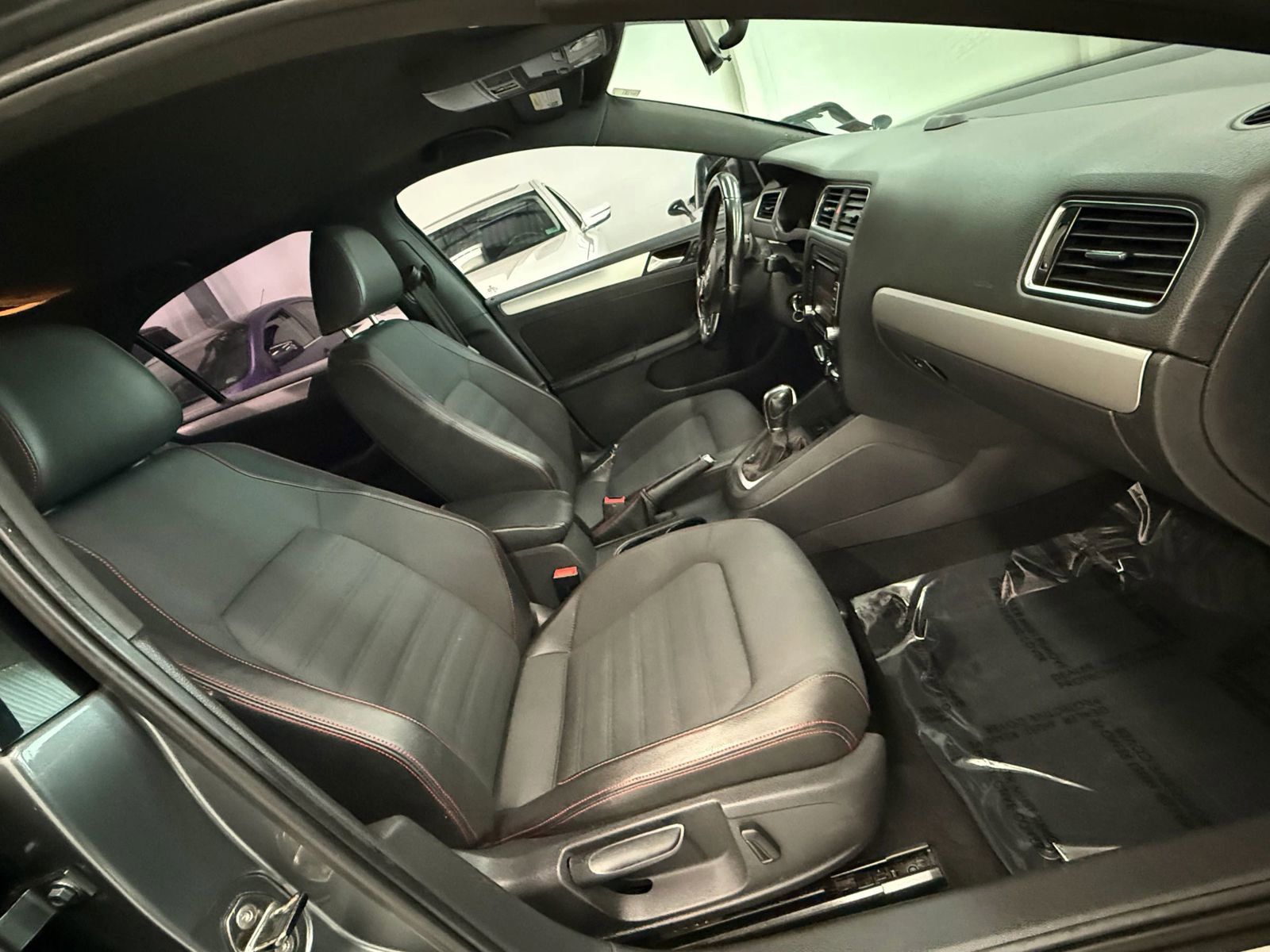 Used 2014 Volkswagen Jetta GLI image 23