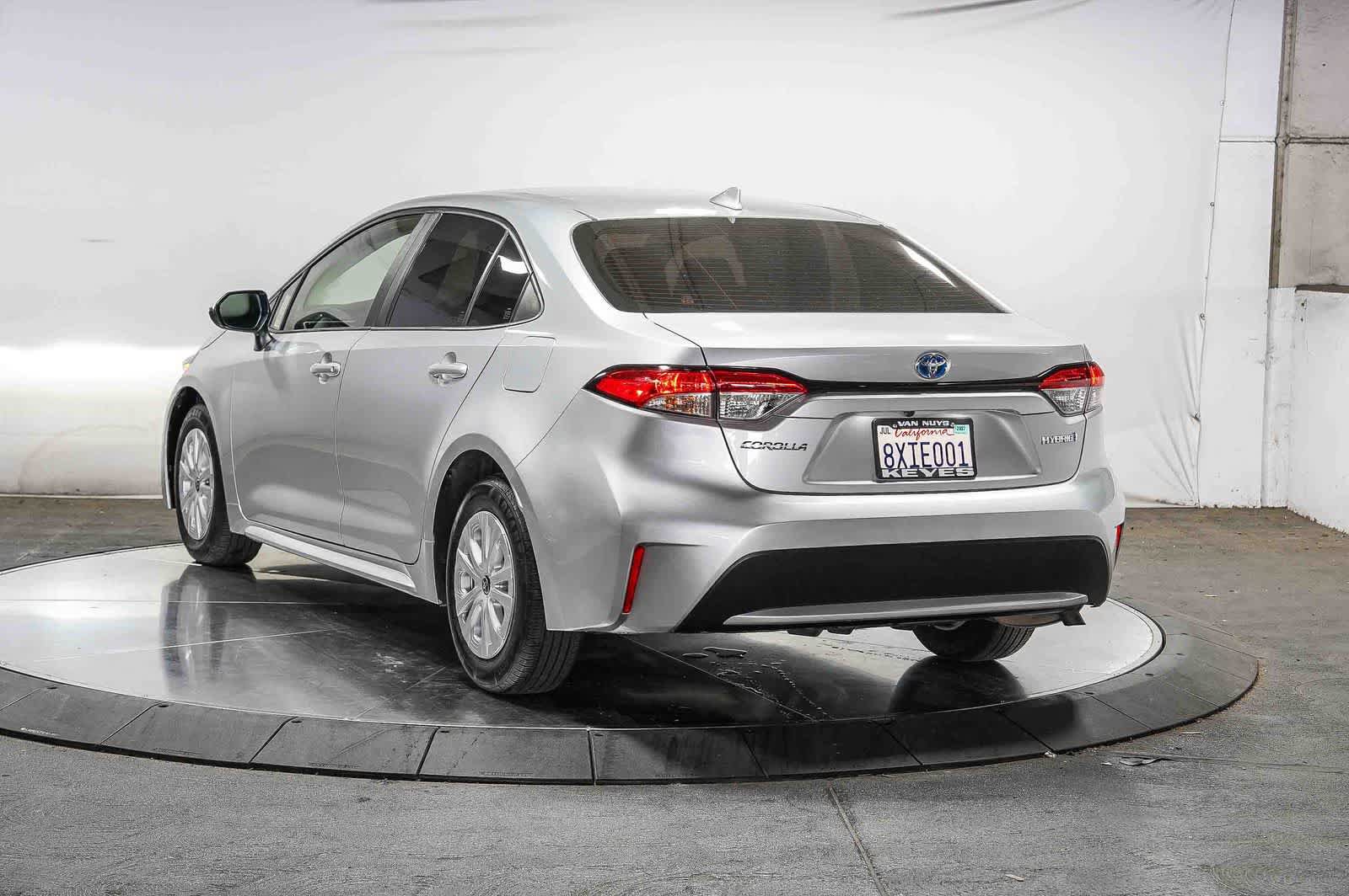 Certified 2022 Toyota Corolla LE FWD image 3
