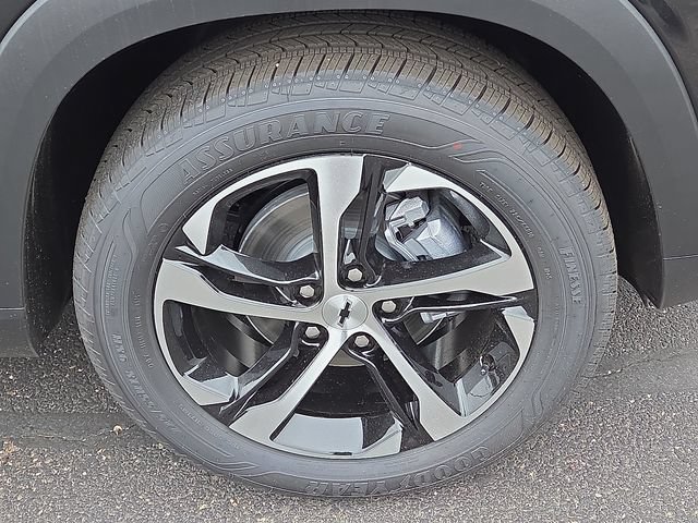 New 2026 Chevrolet Trax RS w/ Driver Confidence Package FWD image 5