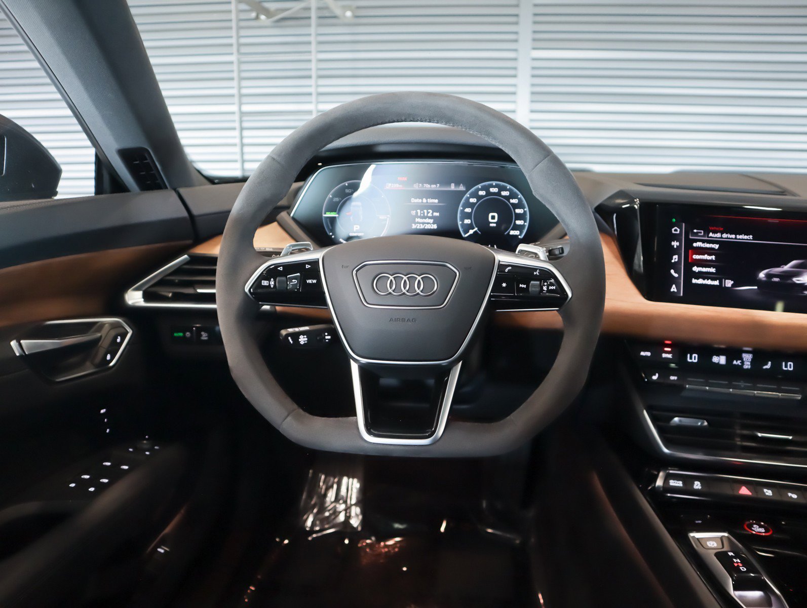 Used 2023 Audi e-tron GT Prestige w/ Prestige Package image 17