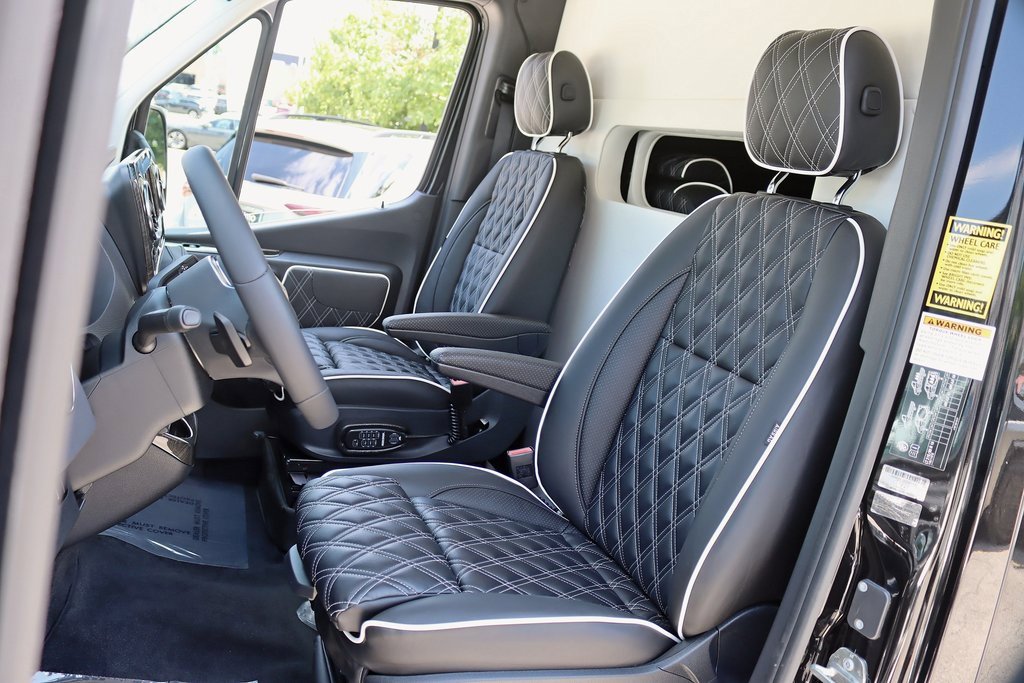 Used 2024 Mercedes-Benz Sprinter 3500 image 28