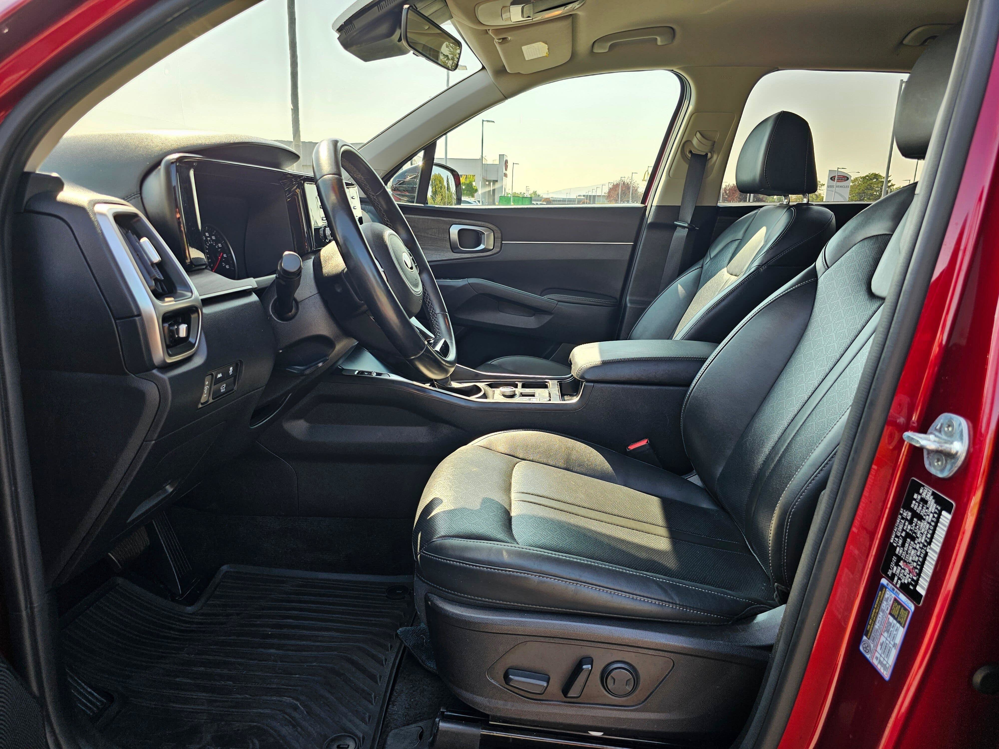 Used 2021 Kia Sorento EX AWD/4WD image 19