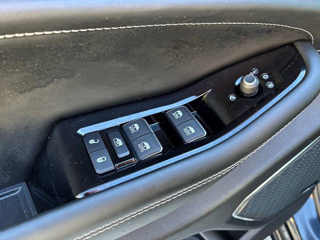 Used 2024 Jeep Grand Cherokee Overland w/ Luxury Tech Group IV AWD/4WD image 17