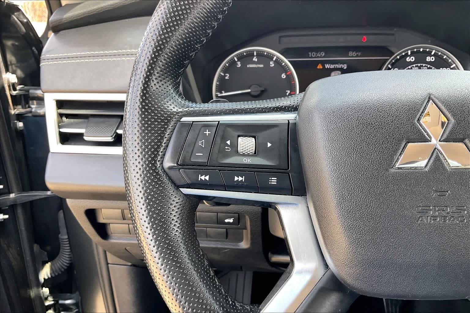 Used 2024 Mitsubishi Outlander SE AWD/4WD image 47