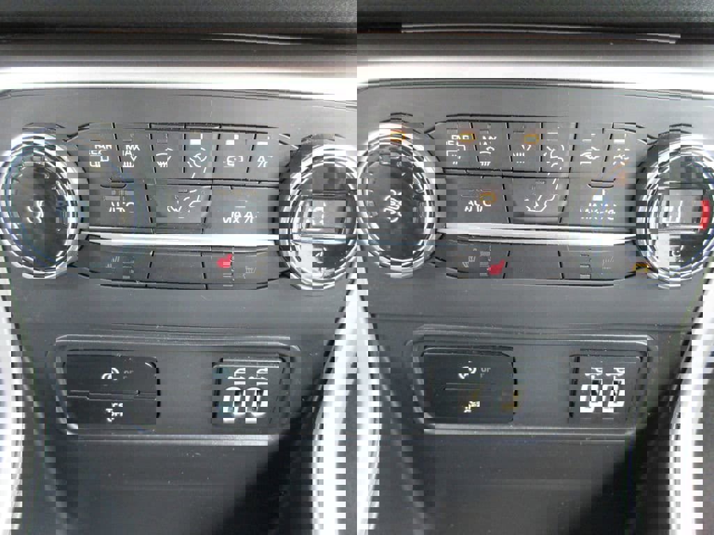 Used 2018 Ford EcoSport Titanium AWD/4WD image 29