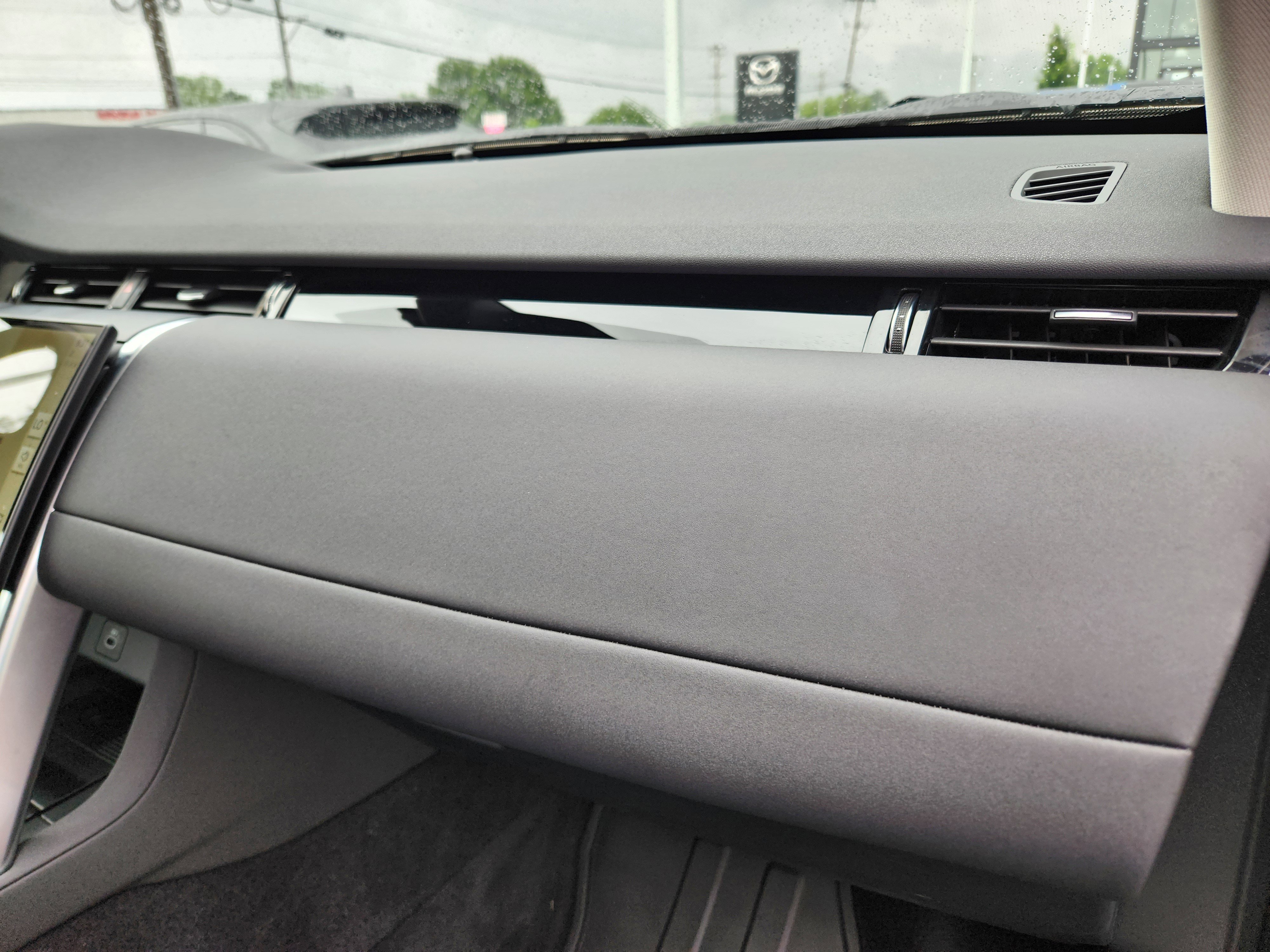 Certified 2025 Land Rover Discovery Sport S image 17