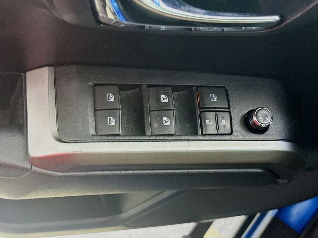 Used 2018 Toyota Tacoma Limited image 18