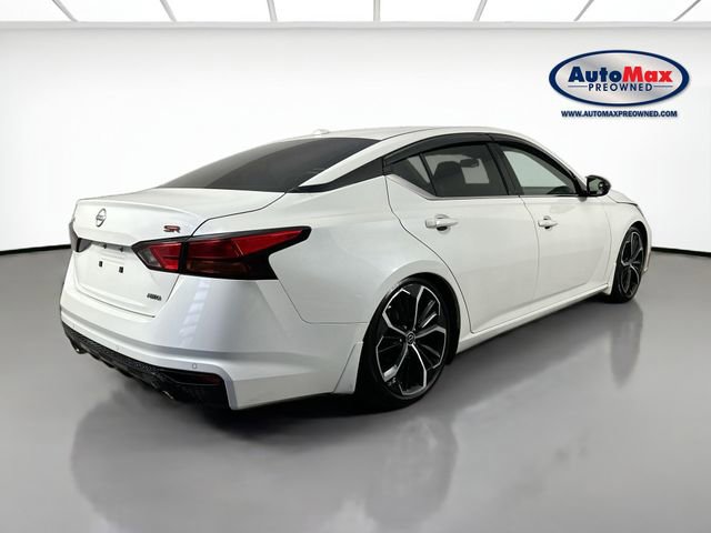Used 2024 Nissan Altima 2.5 SR w/ SR Premium Package AWD/4WD image 2