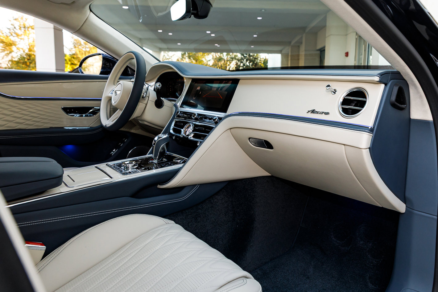 New 2026 Bentley Flying Spur Azure image 45