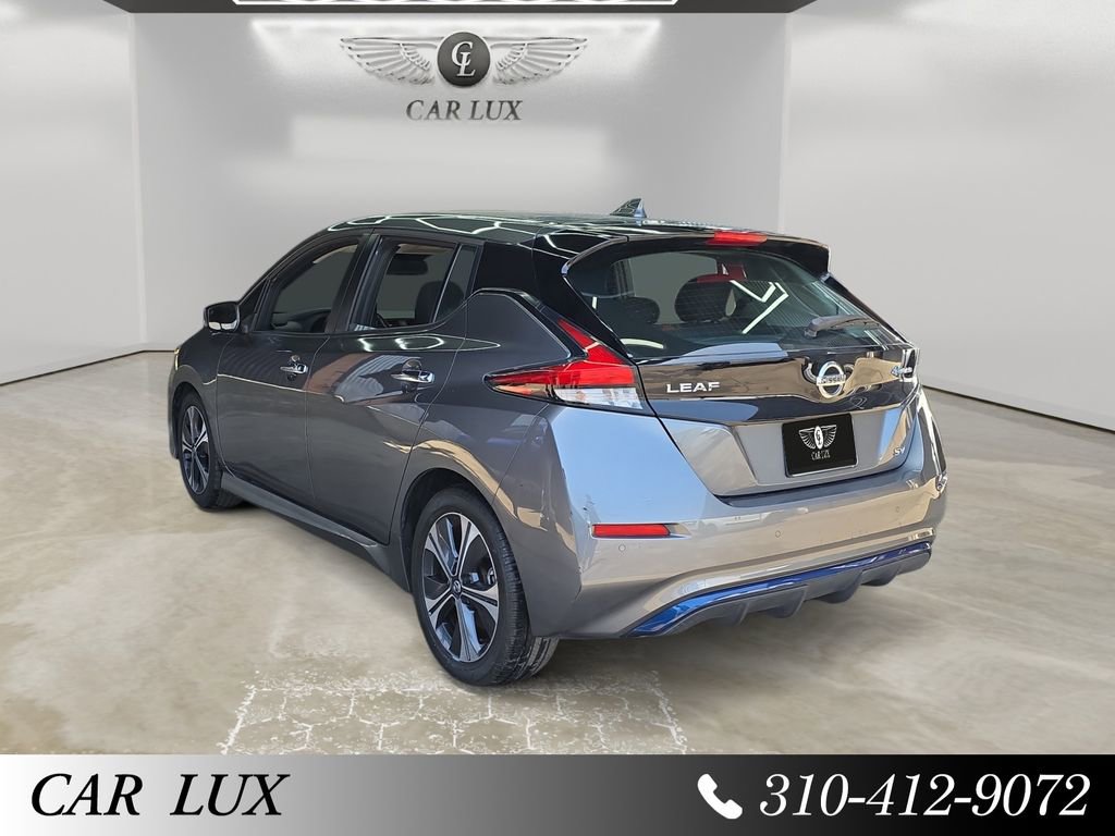 Used 2020 Nissan Leaf SV w/ SV Technology Package FWD image 3