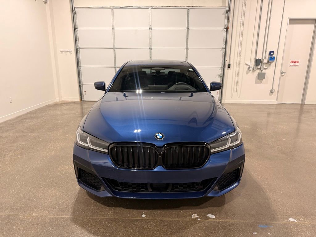 Used 2021 BMW 530e w/ M Sport Package RWD image 2