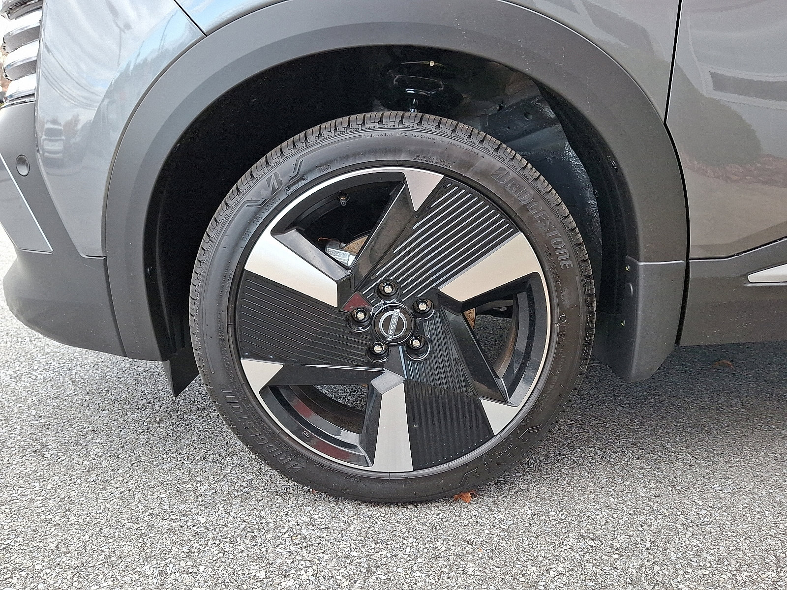 New 2026 Nissan Kicks SR w/ Cold Weather Package image 4