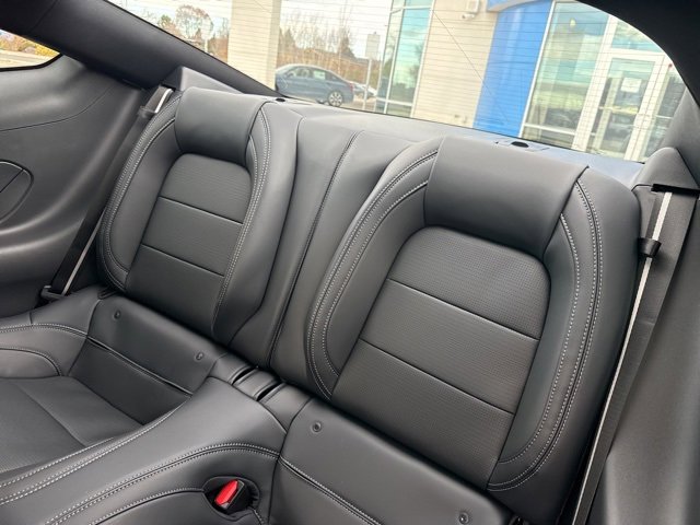 Used 2025 Ford Mustang Premium image 17