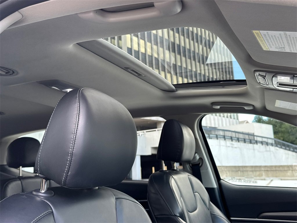 Certified 2021 Kia Telluride S image 12