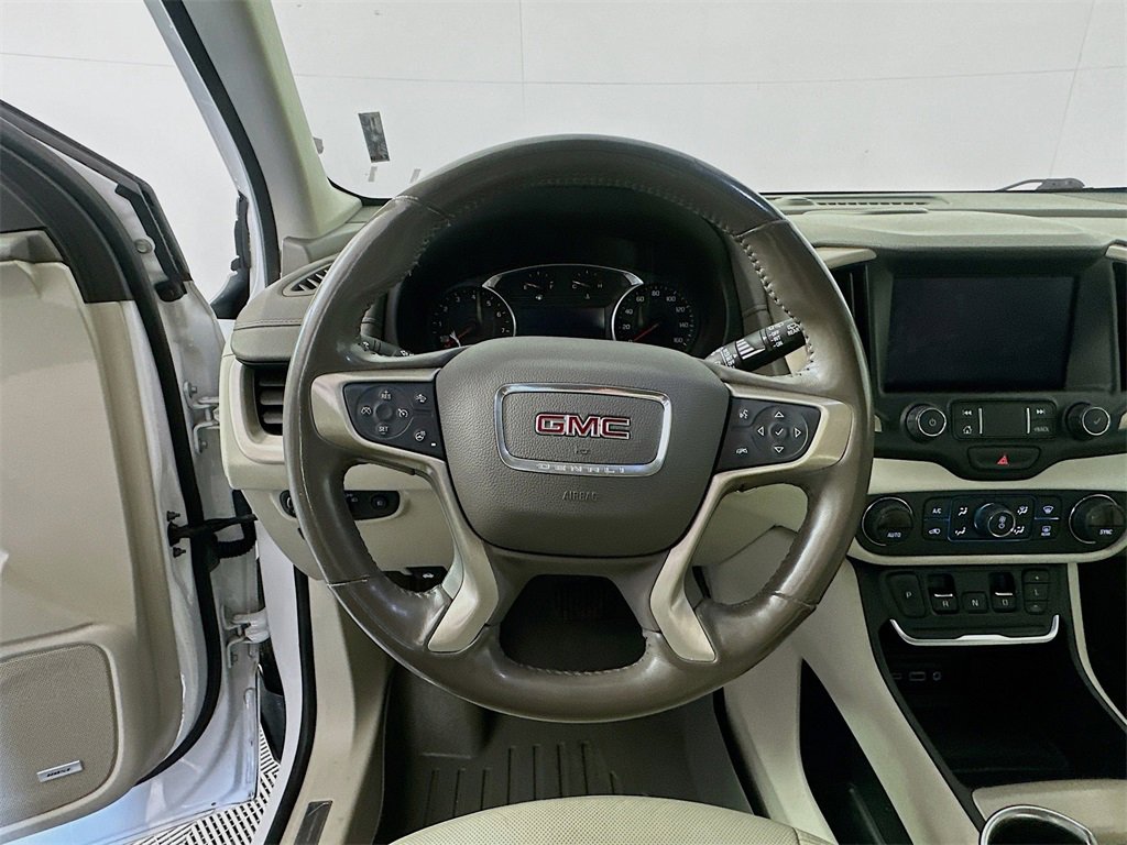 Used 2020 GMC Terrain Denali w/ Denali Premium Package image 11
