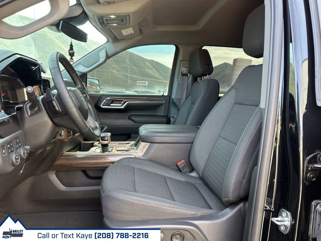 Used 2024 Chevrolet Silverado 1500 LT Trail Boss w/ Convenience Package II image 18