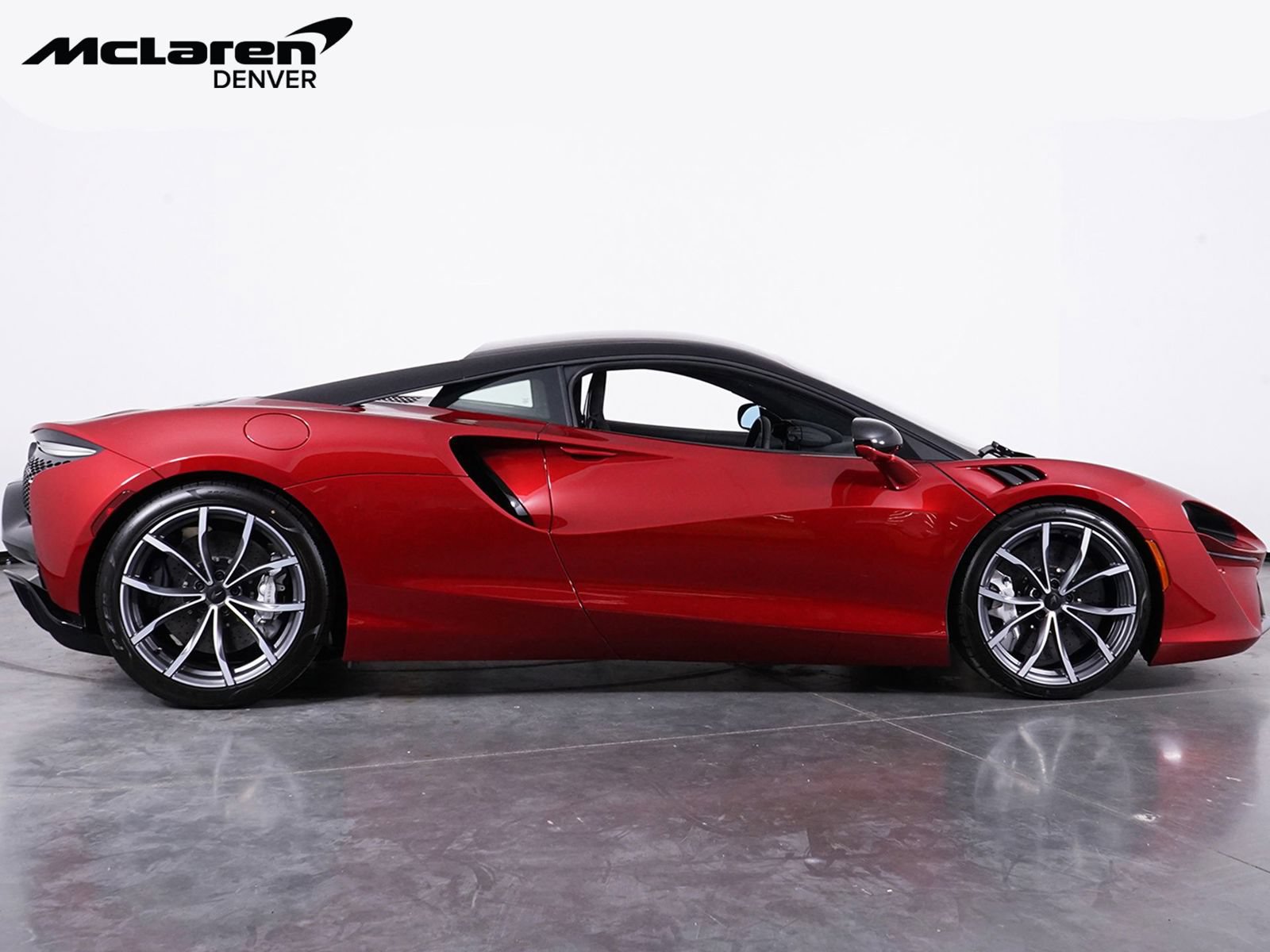 New 2026 McLaren Artura RWD image 9