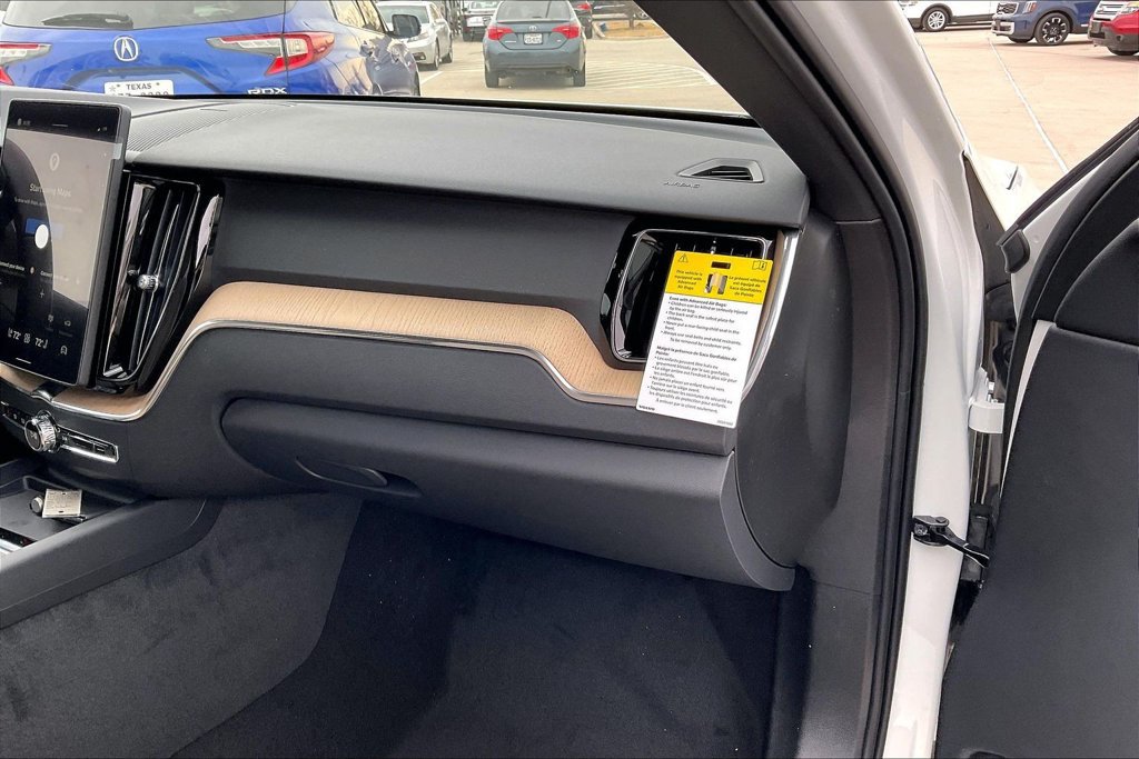 New 2026 Volvo XC60 B5 Plus w/ Protection Package Premier AWD/4WD image 10