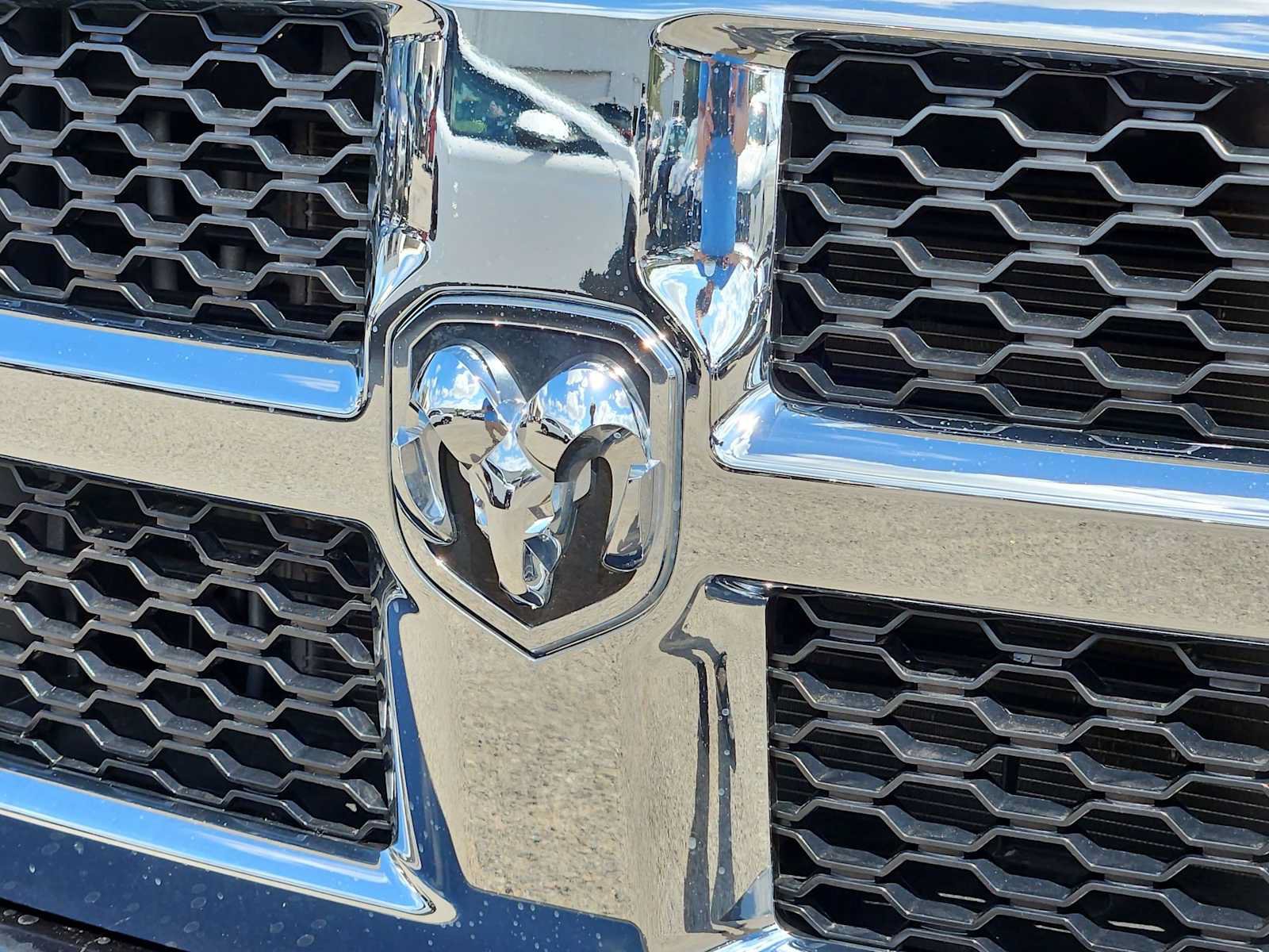 Used 2023 RAM 1500 Classic SLT w/ Trailer & Traction Group AWD/4WD image 11