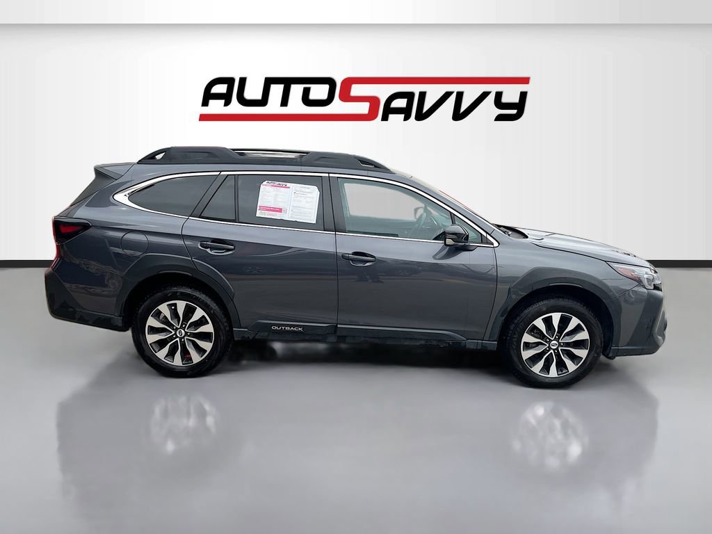 Used 2023 Subaru Outback Limited image 8