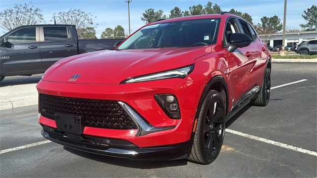 Certified 2025 Buick Envision Sport Touring image 3