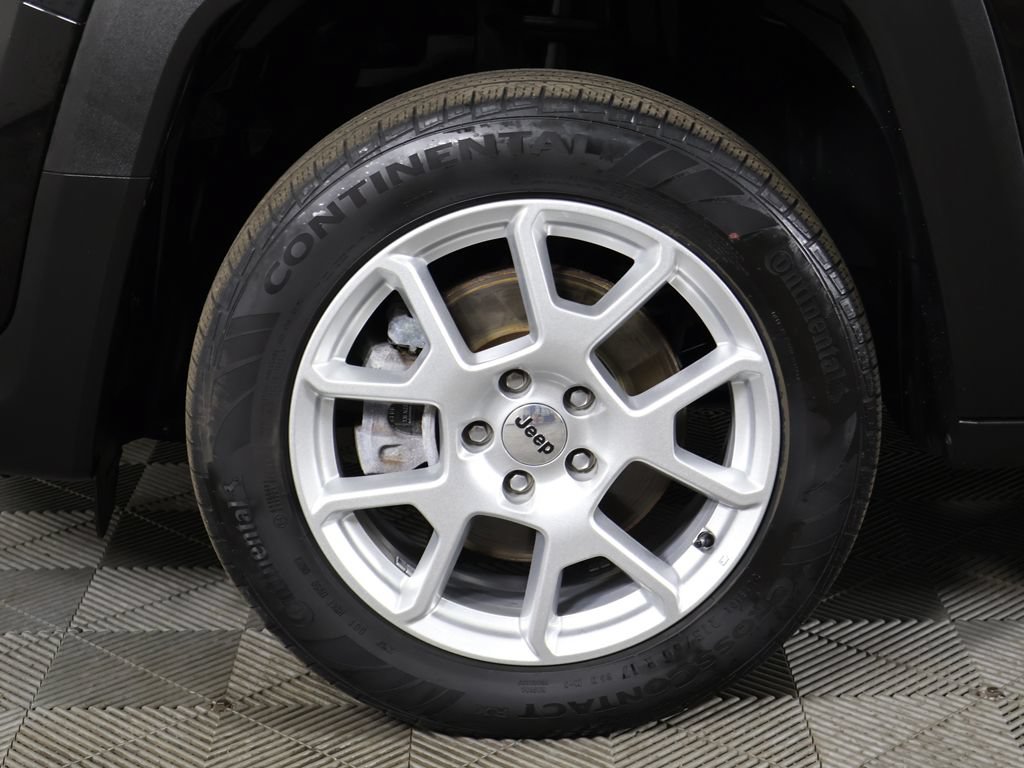 Used 2023 Jeep Renegade Latitude AWD/4WD image 20