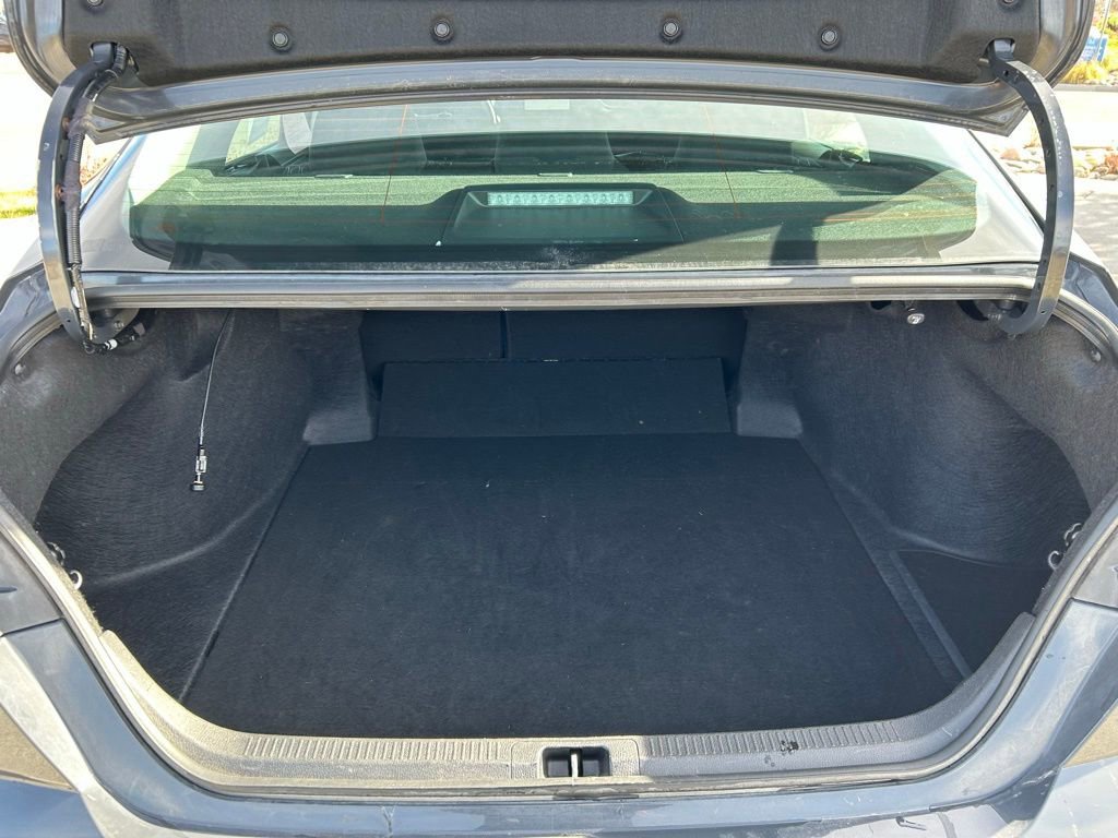 Used 2025 Toyota Camry LE image 28