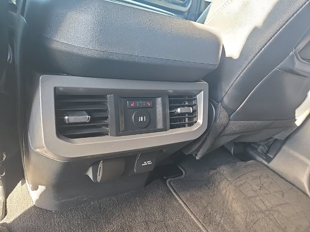 Used 2023 Ford F350 Lariat w/ Sport Appearance Package AWD/4WD image 27