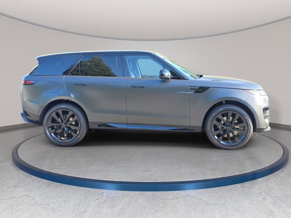 New 2026 Land Rover Range Rover Sport Dynamic SE image 4