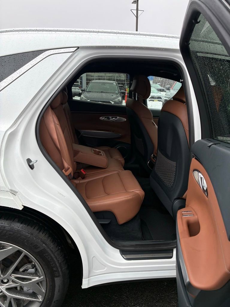 Used 2023 Genesis GV70 2.5T w/ Advanced Package image 22