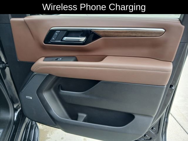 Certified 2025 Chevrolet Suburban High Country w/ Sun And Tow Package image 19