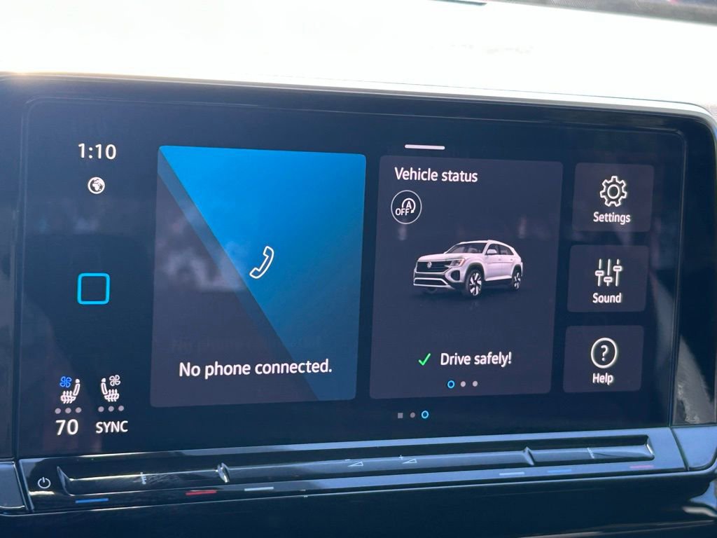 Used 2025 Volkswagen Atlas Cross Sport SE w/ Panoramic Sunroof Package image 17