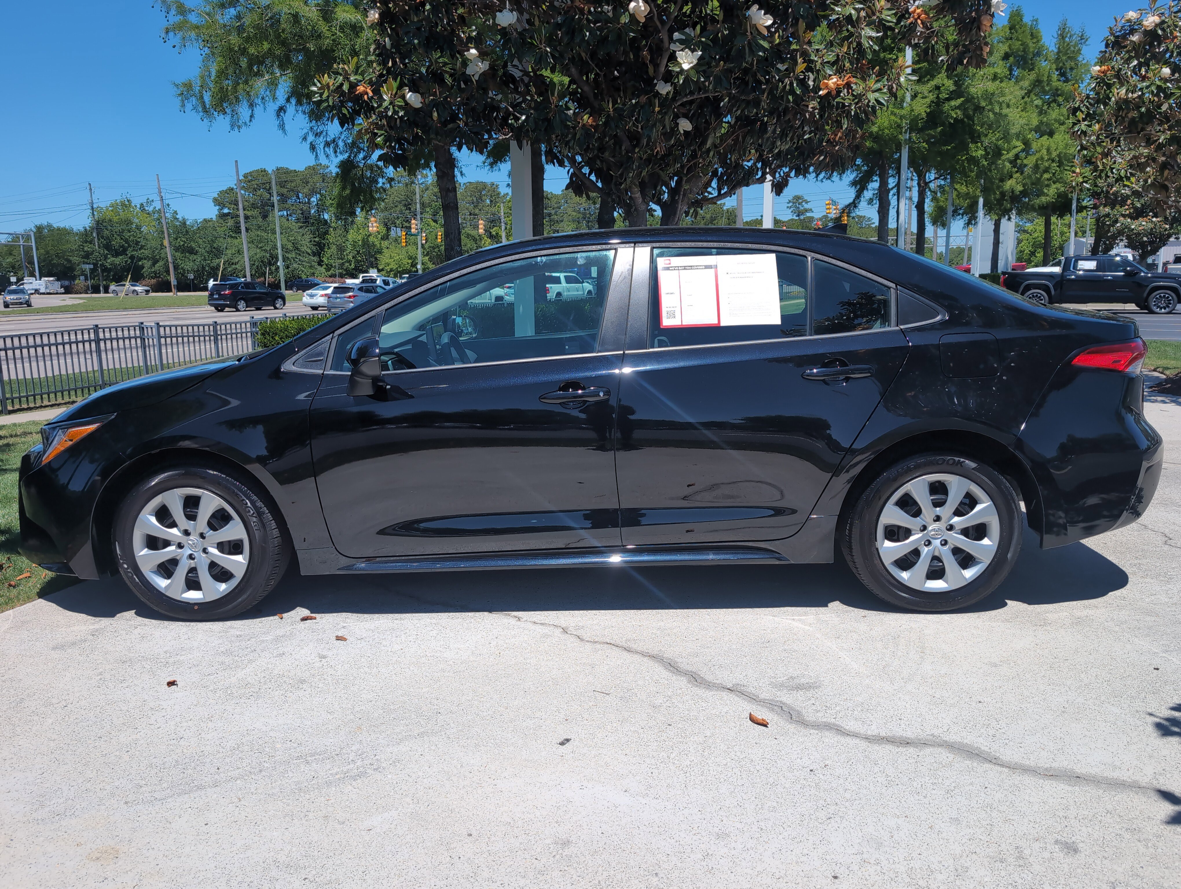 Certified 2024 Toyota Corolla LE FWD image 7