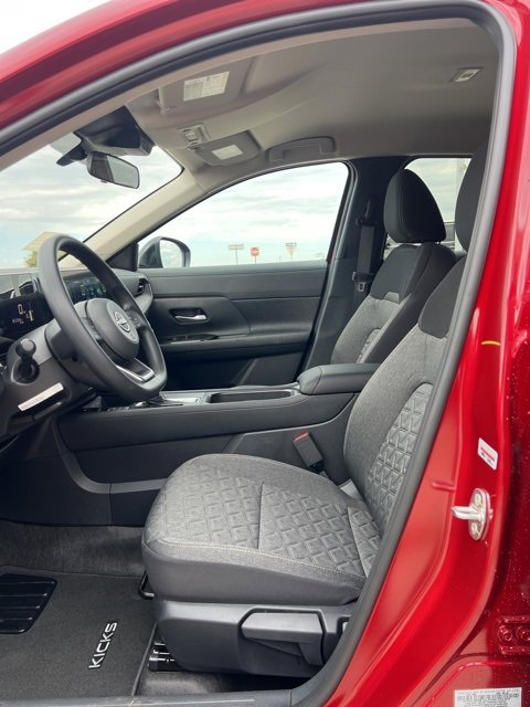 New 2026 Nissan Kicks SV image 9