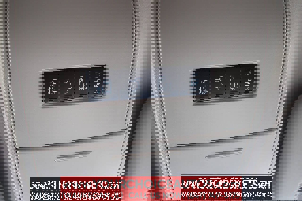 Used 2015 Dodge Grand Caravan SXT w/ UConnect Hands-Free Group image 27