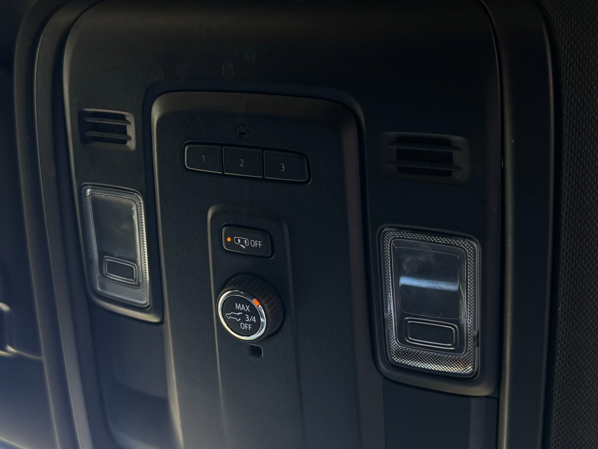 Used 2021 Chevrolet Tahoe LT image 49