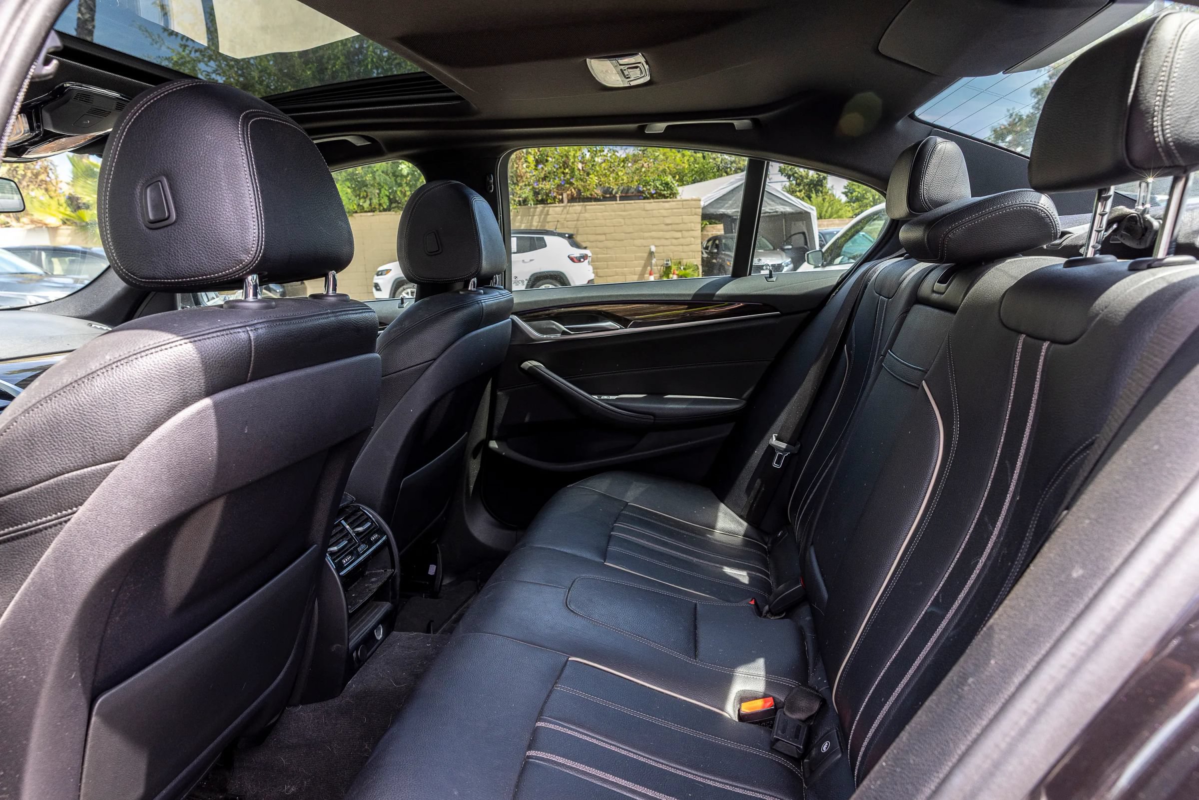 Used 2018 BMW 540i RWD image 21