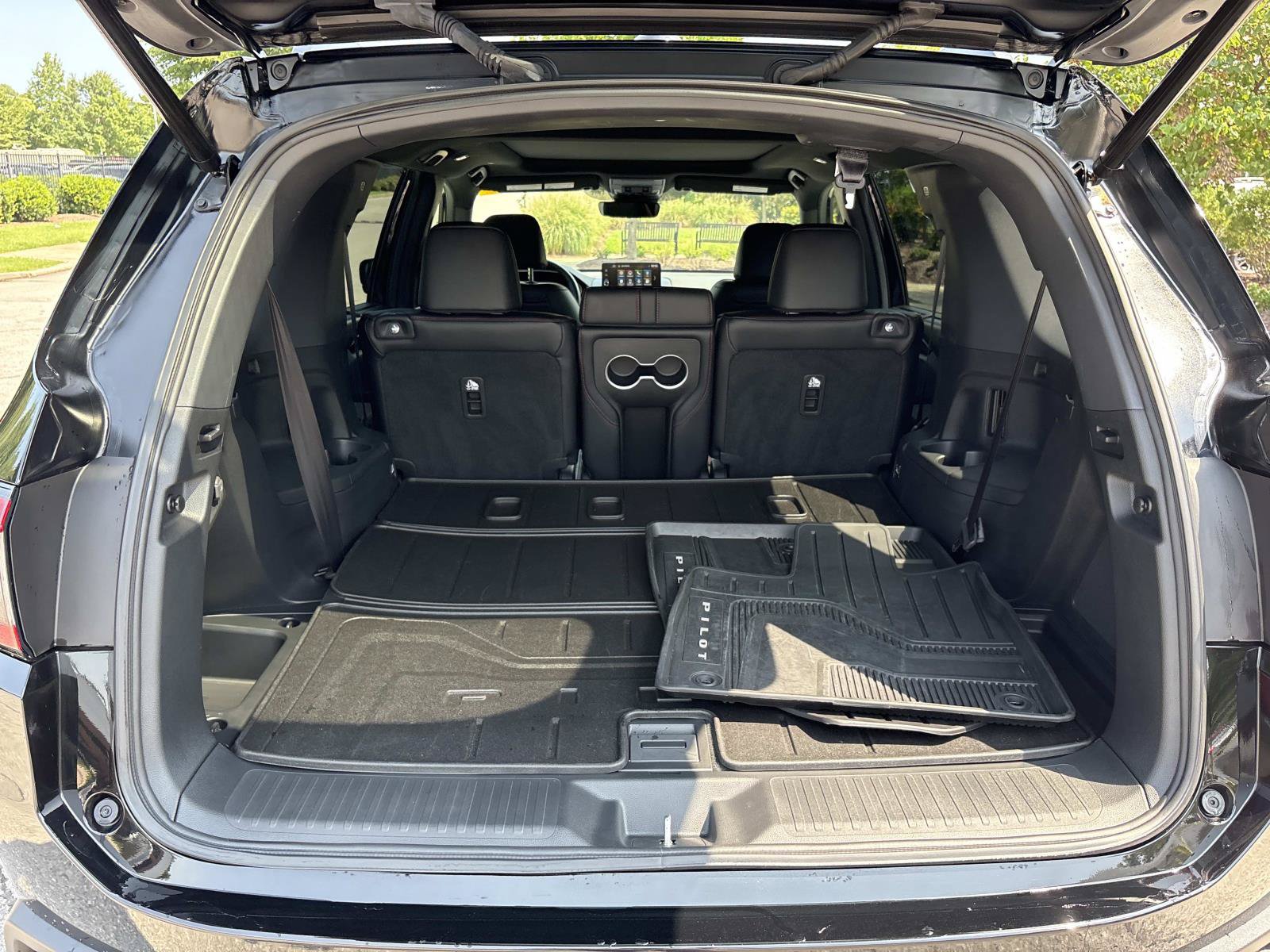 Used 2025 Honda Pilot Black Edition image 33