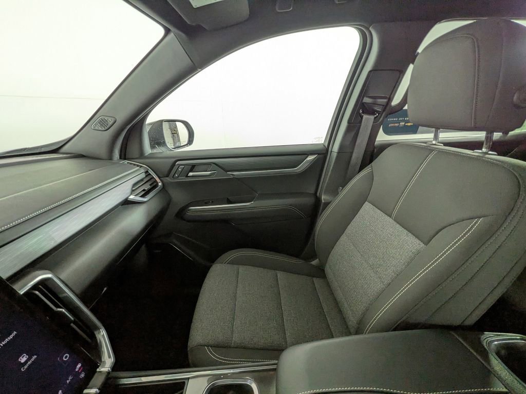 Certified 2025 GMC Acadia Elevation image 31