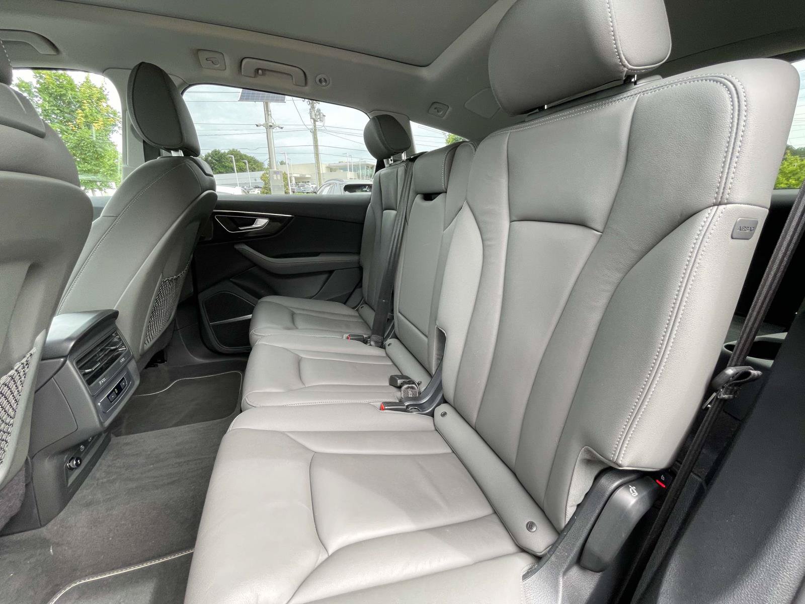 Certified 2025 Audi Q7 2.0T Premium Plus AWD/4WD image 11