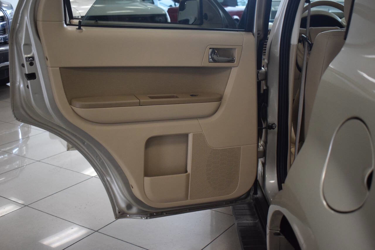 Used 2010 Ford Escape Limited AWD/4WD image 69
