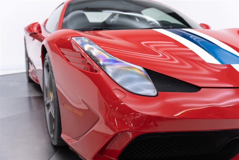 Used 2015 Ferrari 458 Speciale Coupe RWD image 25