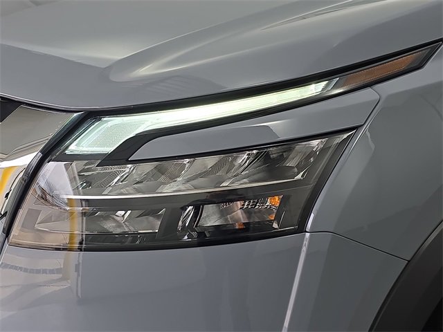 Certified 2025 Nissan Pathfinder Platinum w/ Cargo Package image 31