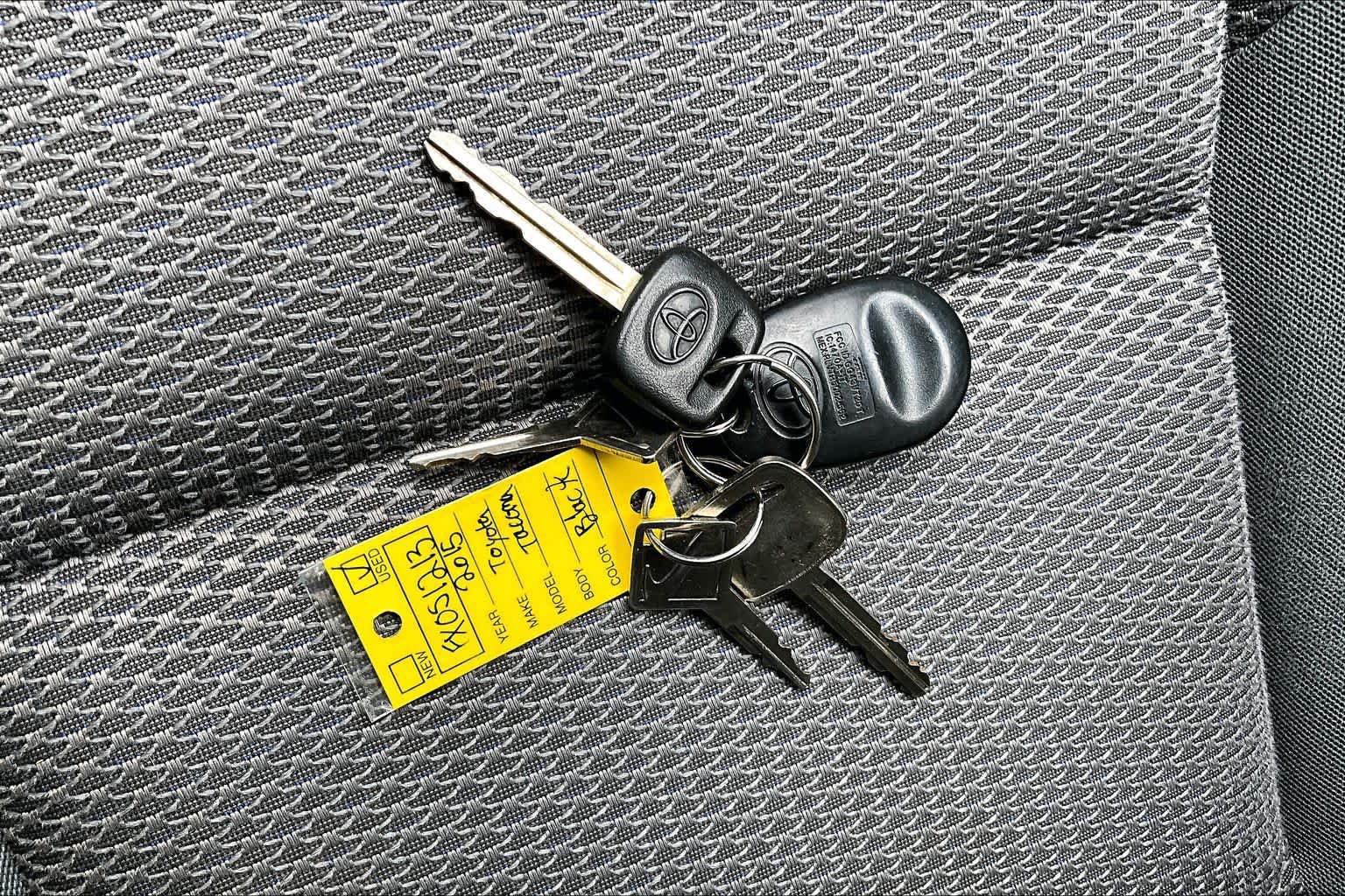 Used 2015 Toyota Tacoma 2WD Access Cab w/ Convenience Package image 14