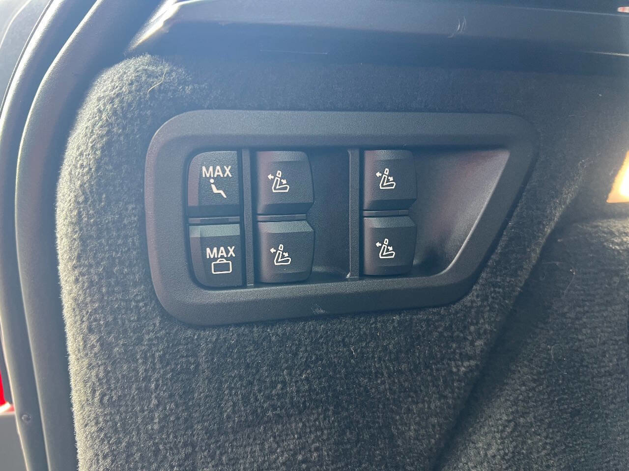 Used 2022 BMW X7 xDrive40i w/ M Sport Package image 31