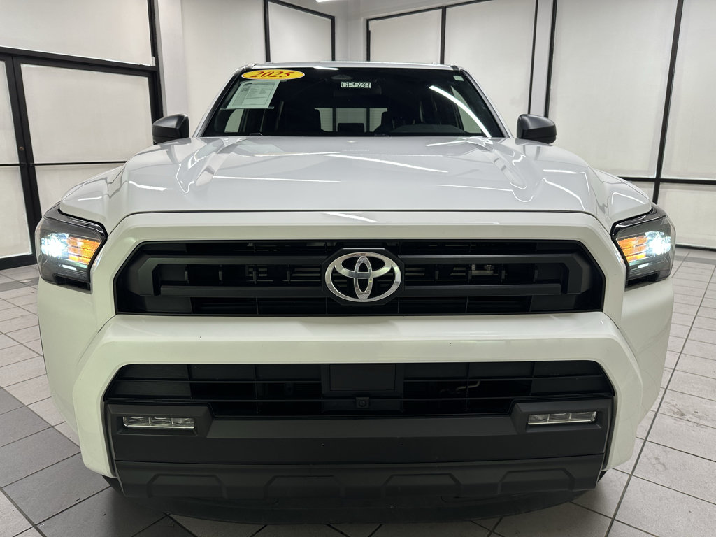 Used 2025 Toyota 4Runner SR5 AWD/4WD image 12
