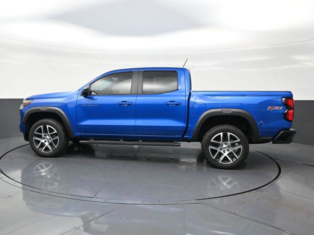 Used 2023 Chevrolet Colorado Z71 w/ Z71 Convenience Package 2 image 2